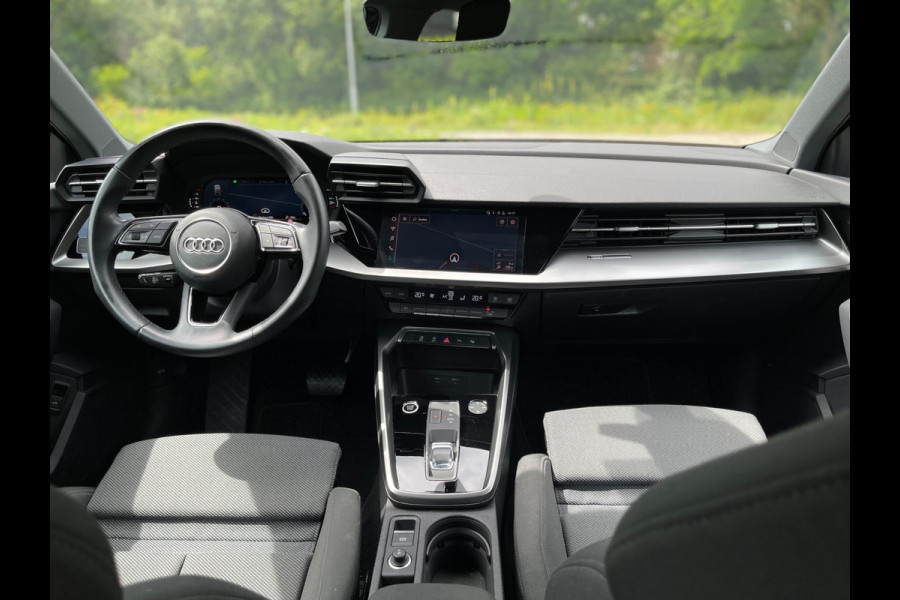 Audi A3 Sportback 35 TFSI Business edition Virtual LED Navi Apple Carplay Matrix Verlichting