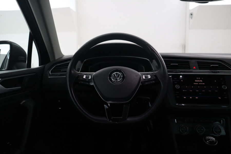 Volkswagen Tiguan 1.5 TSI Comfortline Business R-line, Volleder, Virtual, Panorama, Climate,