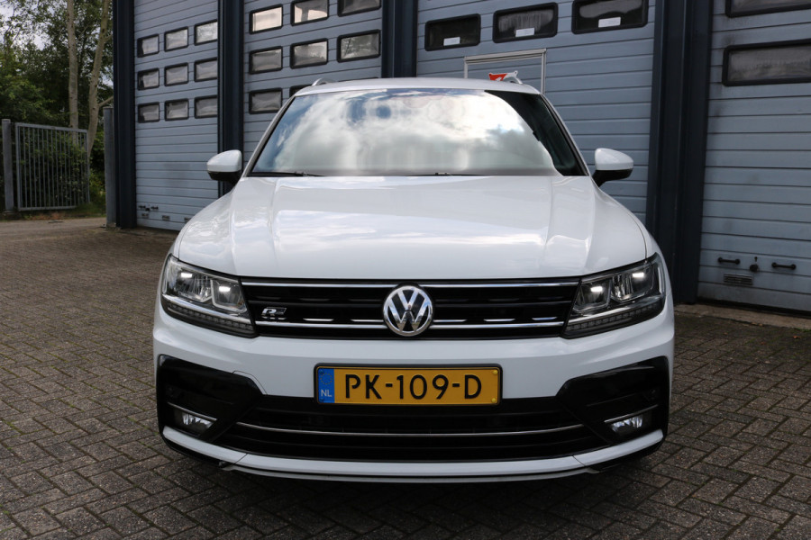 Volkswagen Tiguan 1.4 TSI ACT Business R Virtuel cockpit Navi Keyless entry/go Led T-haak 150pk!!