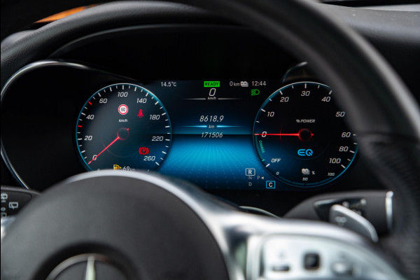 Mercedes-Benz GLC 300e 4MATIC Business Solution AMG Panoramadak Burmester 360 Camera Keyless DAB+ Trekhaak 20''LM