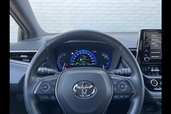 Toyota Corolla 2.0 Hybrid Style Bi-Tone | CarPlay | Camera | ACC | LED | DAB+ | 17 inch