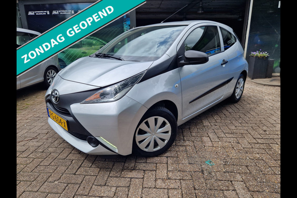 Toyota Aygo 1.0 VVT-i x-play | 1E EIGENAAR | 12MND GARANTIE | CRUISE | NL AUTO |