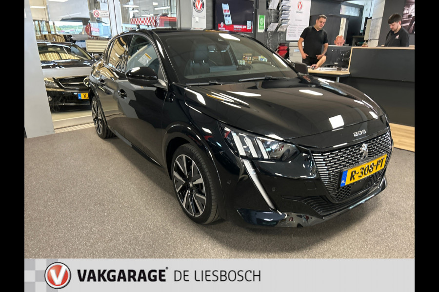 Peugeot 208 1.2 PureTech GT-line ,pano,stoelverw,camera,stoelverw,apple carplay