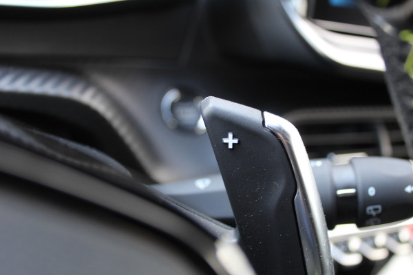 Peugeot 2008 1.2 PureTech 130PK GT Automaat | Led | Navigatie | Stoelverwarming | 3D Cockpit