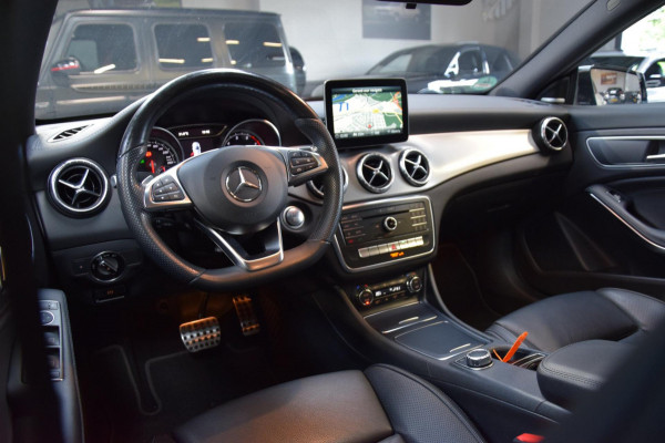 Mercedes-Benz CLA-Klasse 250 Prestige* ///AMG Pakket|Panoramadak|Night Ed.|Facelift|211pk!!|Dealer onderhouden