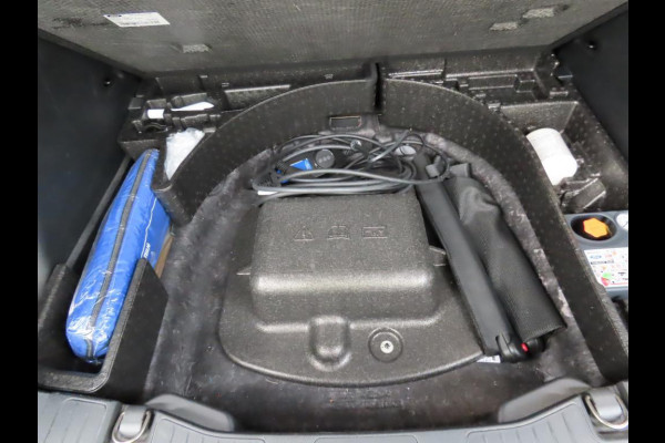 Ford Kuga 2.5 PHEV ST-Line 225pk | Driver Assistance Pack | Panoramadak | Technology Pack | Winterpack | Elek. Achterklep | All Weather banden | 1.500kg Trekgewicht