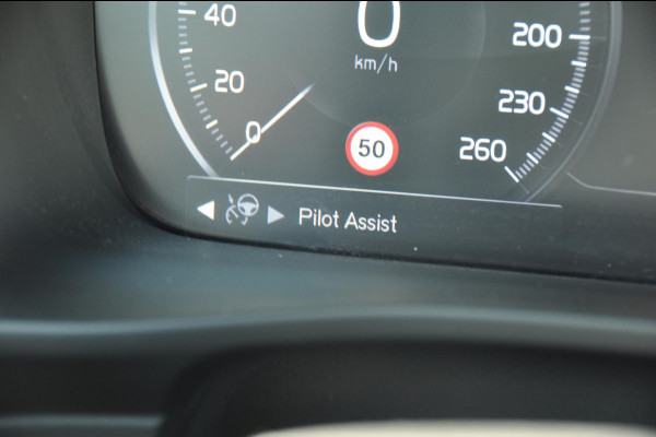 Volvo XC40 T3 163PK Automaat Inscription / BLIS / Apple Carplay / Adaptieve Cruise Control / Pilot Assist /