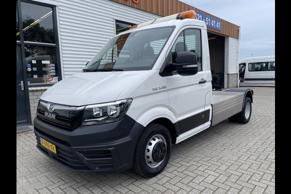 MAN TGE 35 2.0 Standaard 177pk Veldhuizen BE combi trekker / vaste prijs rijklaar € 38.950 ex btw / lease vanaf € 699 / airco / tachograaf / dubbellucht / zwaaibalk met werklampen / trekhaak