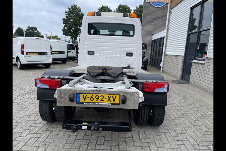 MAN TGE 35 2.0 Standaard 177pk Veldhuizen BE combi trekker / vaste prijs rijklaar € 38.950 ex btw / lease vanaf € 699 / airco / tachograaf / dubbellucht / zwaaibalk met werklampen / trekhaak