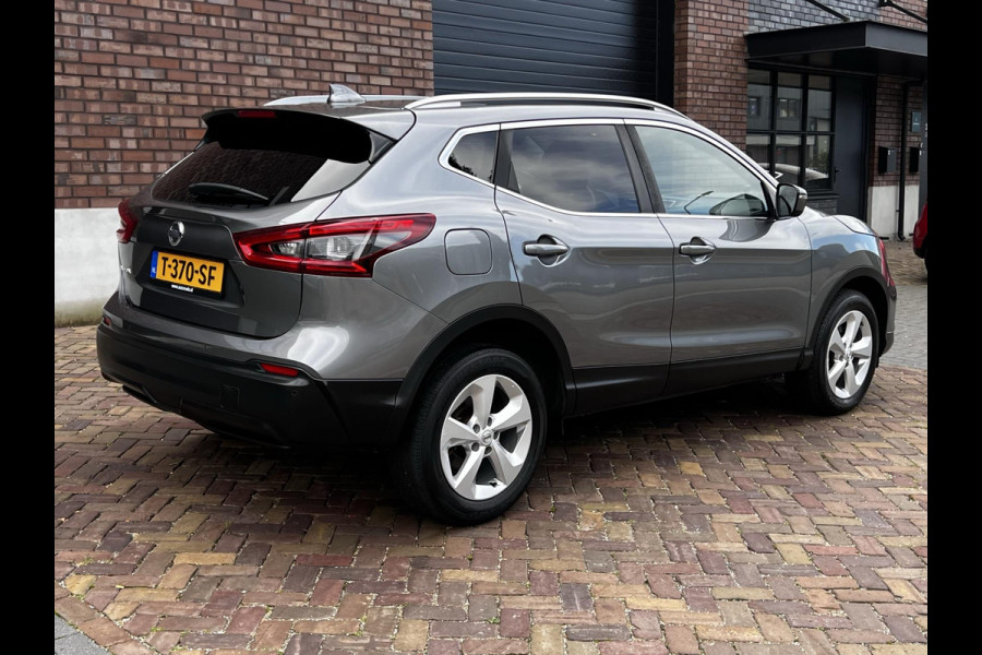 Nissan QASHQAI 1.2 / Automaat / Panoramadak / Navigatie + Camera / Stoelverwarming / Climate Control