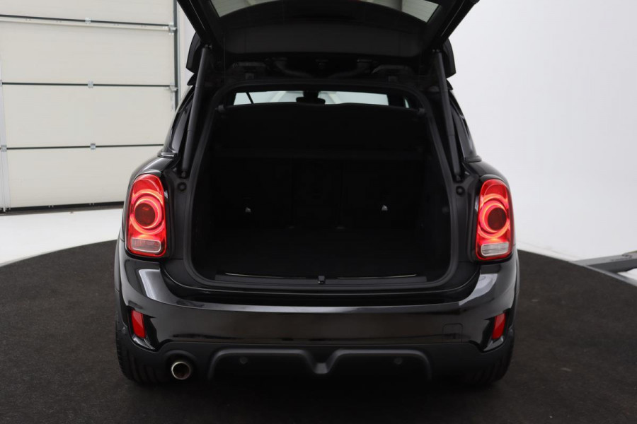 MINI Countryman 2.0 Cooper S E ALL4 | Panoramadak | Leder | Carplay | Stoelverwarming | Keyless | Harman/Kardon | Navigatie | Verwarmde voorruit | Climate control | Full LED