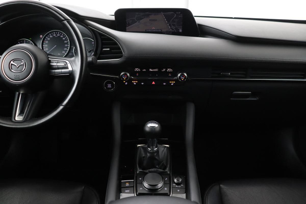 Mazda 3 2.0 e-SkyActive-X Luxury | Leder | Head-Up | Adaptive cruise | Stoel & stuurverwarming | Carplay | Camera | Full LED | Bose | Navigatie | Keyless | Memory | Climate control | DAB | Dodehoek detectie