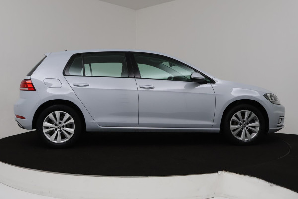 Volkswagen Golf 1.0 TSI Comfortline (NAVIGATIE, CARPLAY, ADAPTIVE CRUISE, CLIMATE, PDC V+A, NL-AUTO, GOED ONDERHOUDEN)