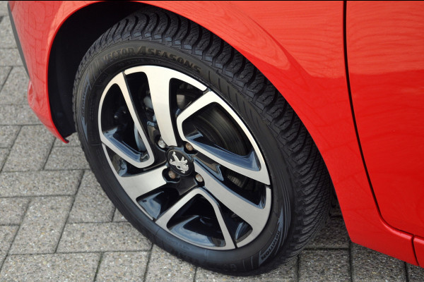 Peugeot 108 1.0 e-VTi Allure | Navigatie | Keurige staat! | 4 seizoenenbanden