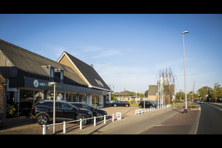 Peugeot 108 1.0 e-VTi Allure | Navigatie | Keurige staat! | 4 seizoenenbanden