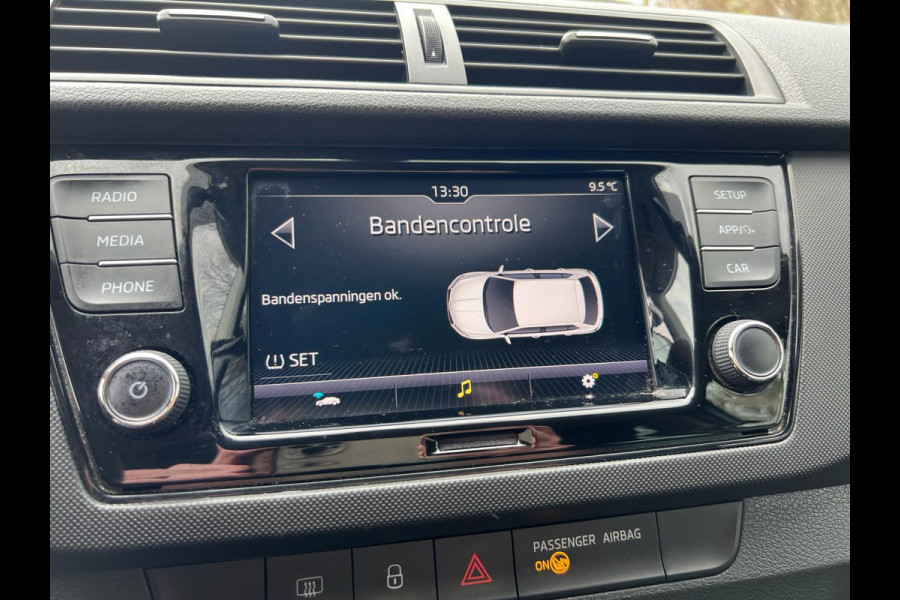 Škoda Fabia 1.0 TSI Online Edition / Apple Carplay / parkeer sensoren