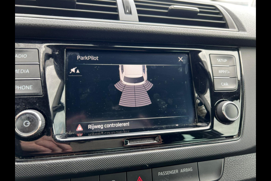 Škoda Fabia 1.0 TSI Online Edition / Apple Carplay / parkeer sensoren