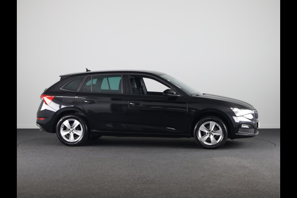 Škoda SCALA 1.0 TSI Sport Business 110 pk | Verlengde garantie | Navigatie via app | Parkeersensoren | LED koplampen | Stoelverwarming |