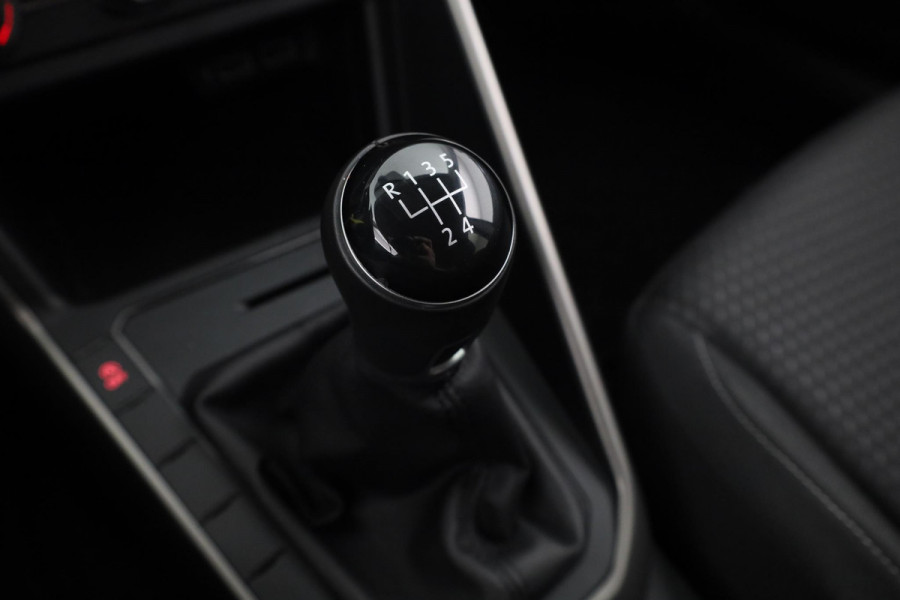 Volkswagen Polo 1.0 TSI Comfortline 95 pk | Navigatie via App | Parkeersensoren | Adaptieve cruise control |