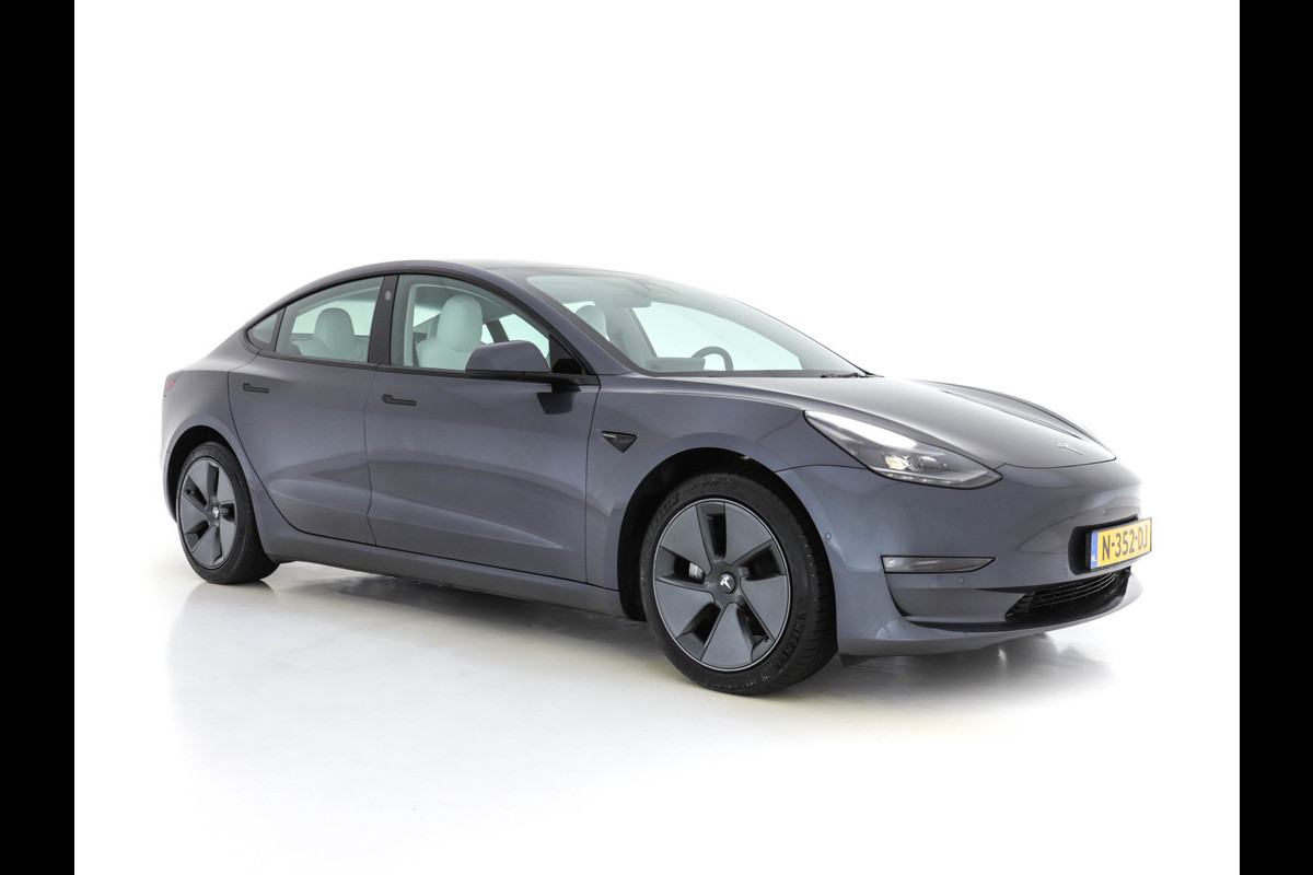 Tesla Model 3 Long Range Dual Motor Premium-Audio-Pack AWD [ Fase-3 ] (INCL-BTW) *PANO | NAPPA-VOLLEDER | FULL-LED | AUTO-PILOT | KEYLESS | SURROUND-VIEW | CRUISE | VIRTUAL-COCKPIT | COMFORT-SEATS | 18"ALU*