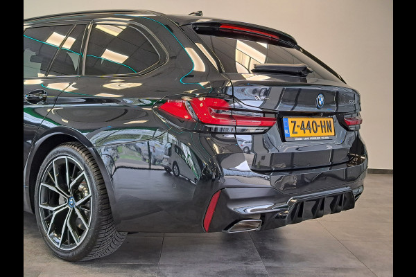 BMW 5 Serie Touring 530e xDrive Executive Panoramadak Navigatie Full-led 2 jaar garantie mogelijk* (vraag naar de voorwaarden)