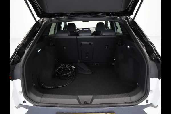 Volkswagen ID.4 First 77 kWh 204pk Camera Trekhaak 20" velgen Privacy Glas 199