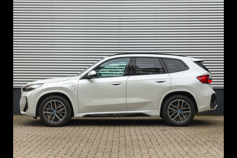 BMW X1 xDrive25e M-Sport - Trekhaak - Camera - Adapt. LED - Stoelverwarming