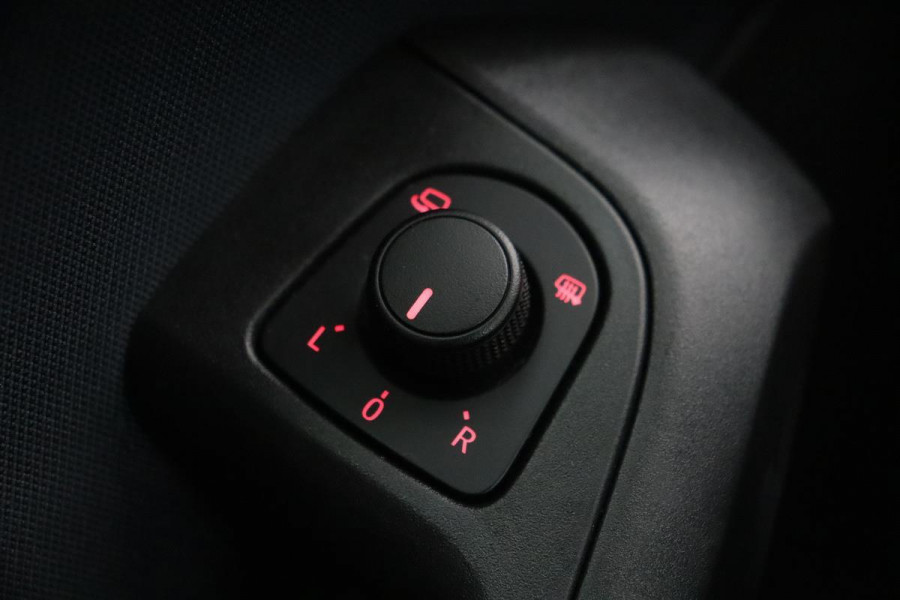 Seat Ateca 1.5 TSI Style | DSG | Virtual Cockpit | Full LED | Navigatie | Carplay | PDC | Climate control | Cruise control