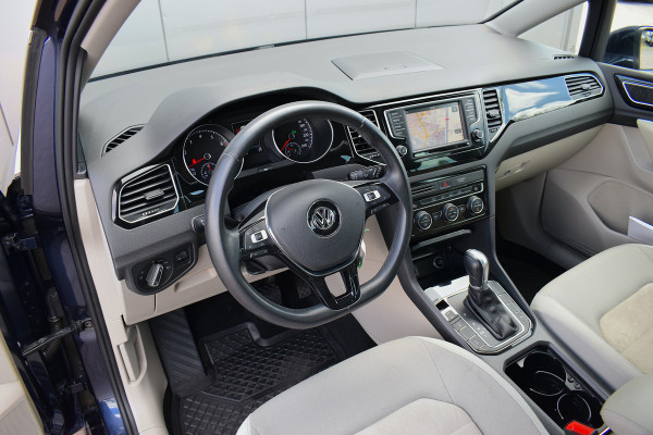 Volkswagen Golf Sportsvan 1.4 TSI Highline | Trekhaak | DSG | Camera | Cruise | LM 17”