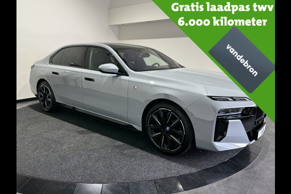 BMW i7 xDrive60 | M Sportpakket Pro | Sky Lounge Panoramadak | BMW Individual interieur | Innovation Pack | Climate Acoustics Pack