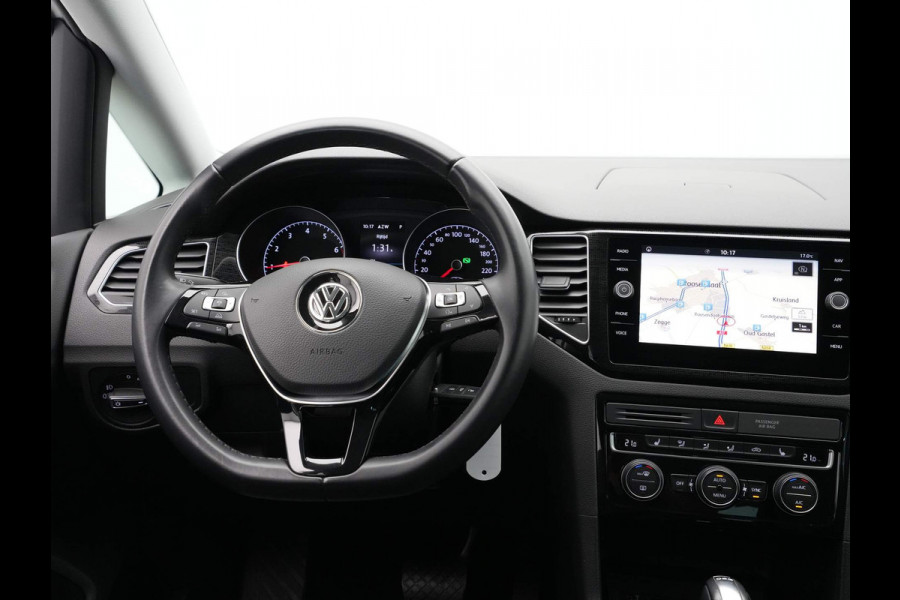 Volkswagen Golf Sportsvan 1.5 TSI 150pk DSG Highline Edition Navigatie Led Trekhaak Camera
