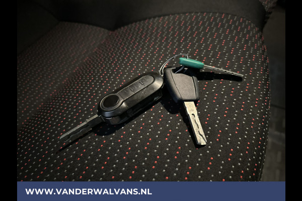 Peugeot Boxer 2.0 BlueHDi 130pk L2H2 Euro6 Airco | Imperiaal | 2500kg Trekhaak | Cruisecontrol, Parkeersensoren, Bijrijdersbank