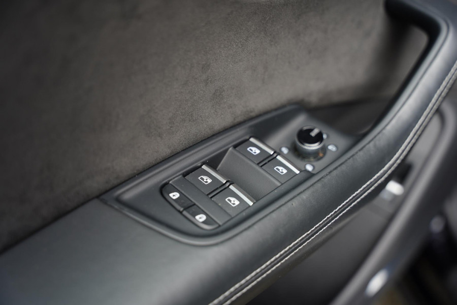 Audi RS Q8 4.0 TFSI Quattro Keramisch B&O Massage Carbon