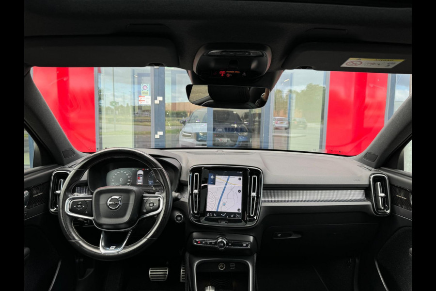 Volvo XC40 D4 R-Design Full option Panorama H&K Memory seats Trekhaak
