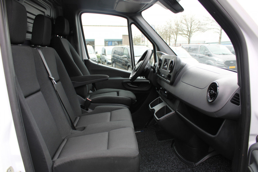 Mercedes-Benz Sprinter 316 CDI L2H2 MBUX met navigatie en camera, Geveerde stoel