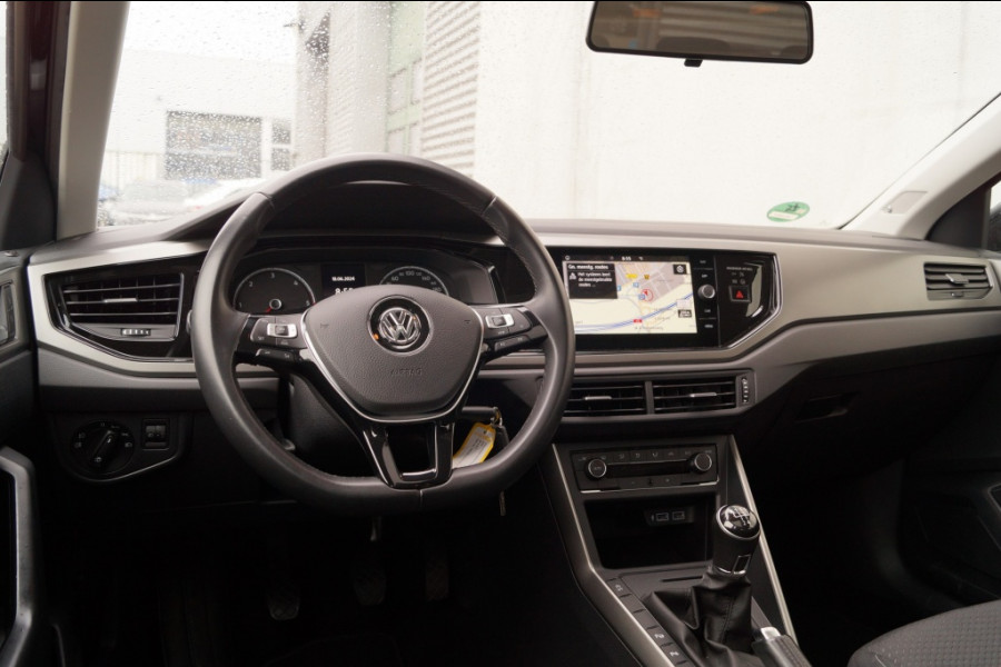 Volkswagen Polo 1.6 TDI Comfortline Business -PANO-BEATS-NAVI-ECC-PDC-