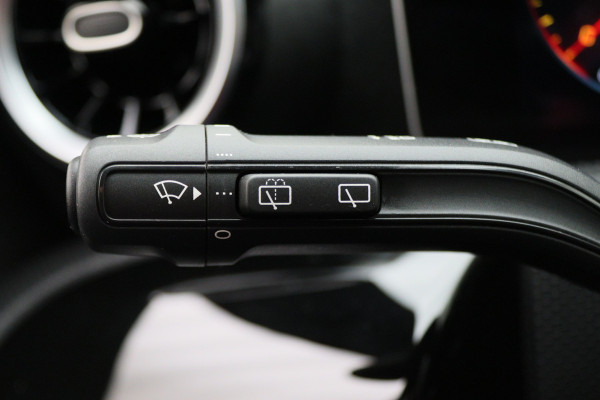 Mercedes-Benz A-Klasse 160 Advantage AMG Virtual Cockpit, Camera, Apple Carplay, Cruise, Bluetooth, PDC, 18''