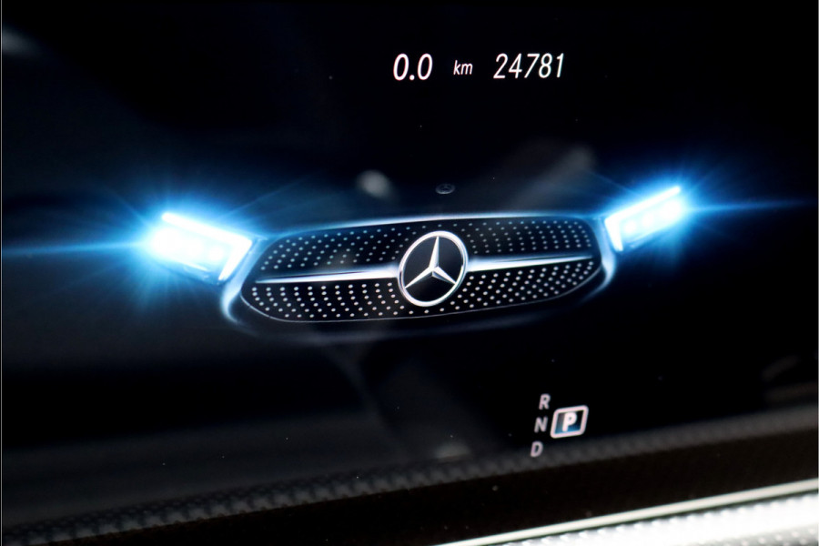 Mercedes-Benz CLA-Klasse Shooting Brake 200 AMG Line Aut7 | Edition 1 | Panoramadak | Trekhaak | Widescreen | Sfeerverlichting | Camera | Nightpakket | Zitcomfortpakket | Spoorassistent |
