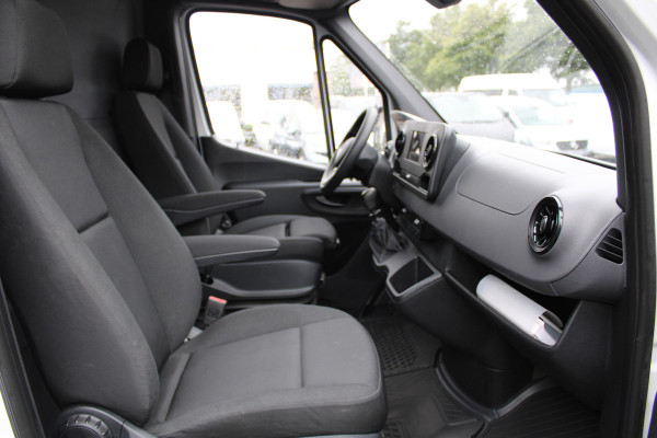 Mercedes-Benz Sprinter 316 CDI L2H2 Werkplaats inrichting, MBUX met navigatie en camera, Geveerde stoel