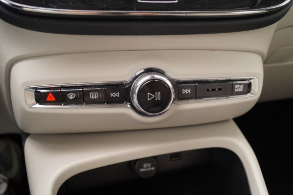 Volvo XC40 2.0 D3 150pk Automaat Momentum -LEER-NAVI-ECC-