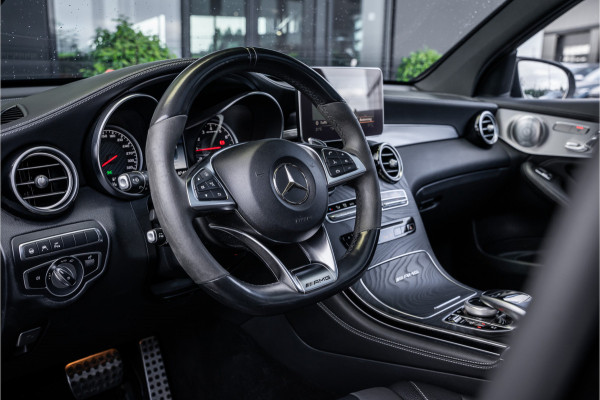 Mercedes-Benz GLC AMG GLC63 4MATIC+ - Panorama | Burmester | Luchtvering | ACC