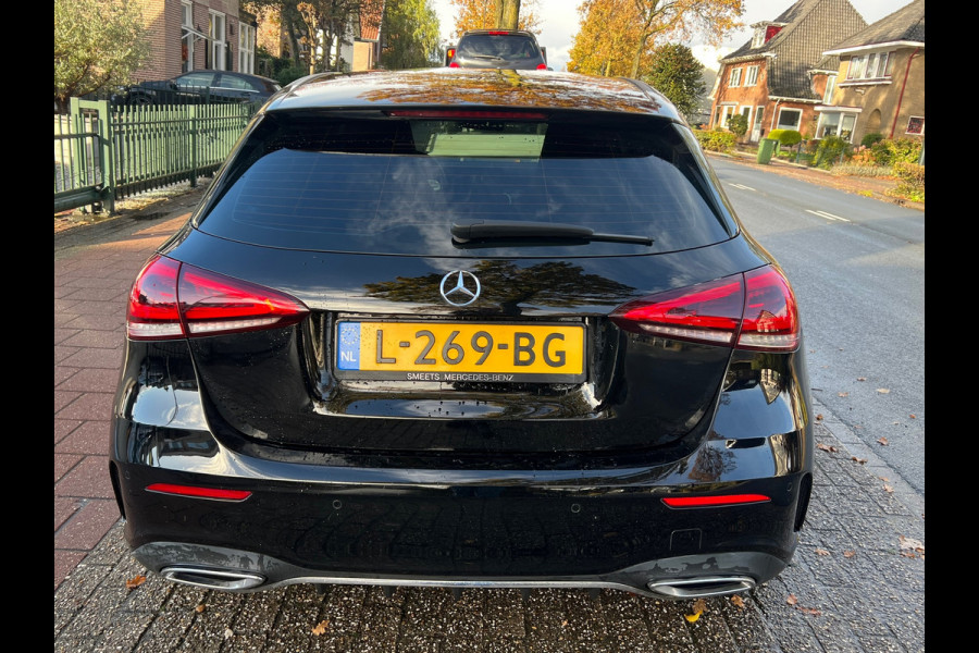 Mercedes-Benz A-Klasse 200 Premium Plus AMG voll opties !!