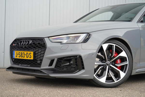 Audi RS4 Avant 2.9 TFSI Quattro / RS Dynamic pack / RS Sportuitlaat / RS Design pack / Panoramadak / B&O / Dealer onderhouden!