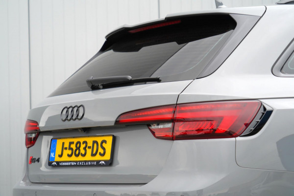 Audi RS4 Avant 2.9 TFSI Quattro / RS Dynamic pack / RS Sportuitlaat / RS Design pack / Panoramadak / B&O / Dealer onderhouden!