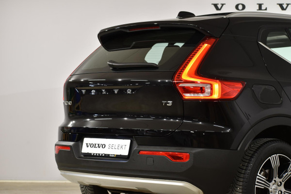 Volvo XC40 T3 163PK Automaat Inscription Automaat / Navigatie / Panoramisch Schuifkanteldak / 360 Camera / Adaptieve Cruise Control / Blis dodehoekherkenning / Premium Harman kardon Audio / Stoel en stuurwielverwarming