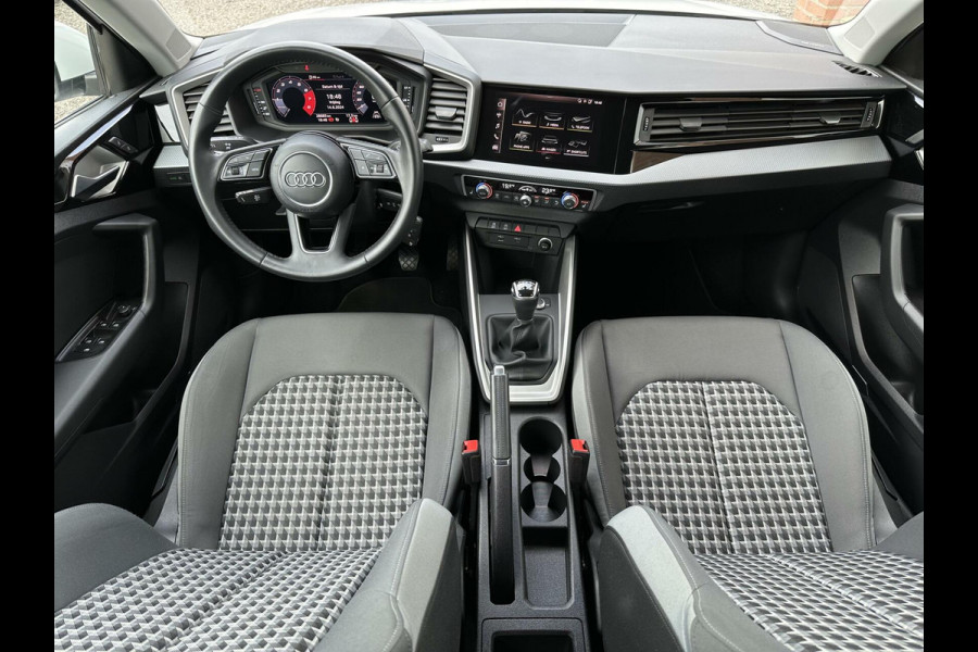 Audi A1 Sportback 30 TFSI S Line 116pk B&O systeem/Garantie/LaneAssist/FrontAssist/17inch/Stlvw/CarPlay/Garantie