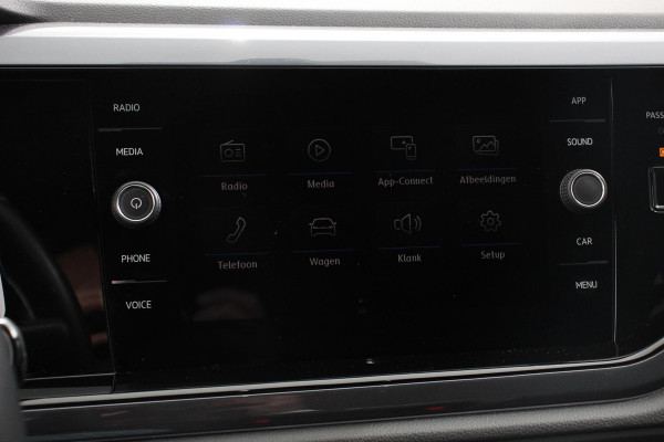 Volkswagen Polo 1.5 TSI 150pk DSG R-Line | Navigatie | Apple Carplay / Android Auto | Adaptive Cruise Control | Stoelverwarming | Privacy Glass | DAB |