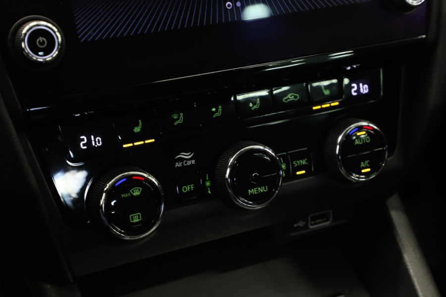 Škoda Octavia Combi 1.0 TSI 115pk Greentech Business Edition Navigatie Trekhaak Stoelverwarming Pdc 233
