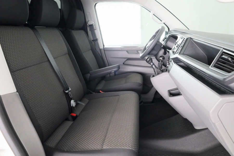 Volkswagen Transporter 2.0 TDI L2H1 28 110 pk | Airco | Cruise control | Elektr. spiegels | 2 zitplaatsen rechtsvoor |