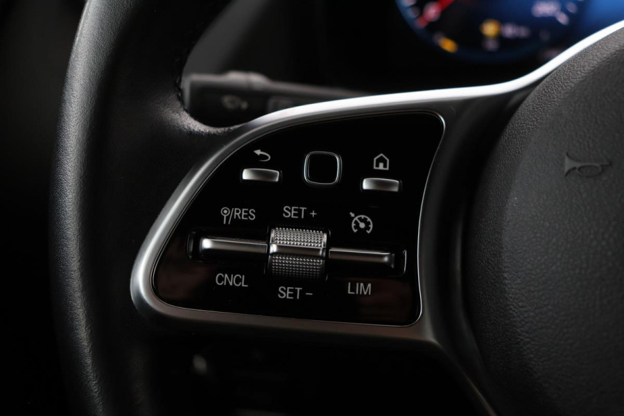 Mercedes-Benz B-Klasse 250e Progressive | Stoelverwarming | Camera | Navigatie | Half leder | Park Assist | DAB+ | Climate control | Cruise control